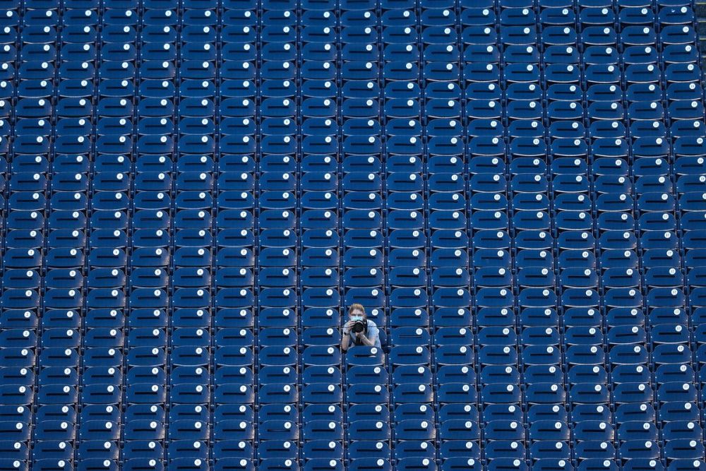 anh an tuong tuan 277 28 chu tich trieu tien tang sung cho si quan deo khau trang di hop dem va chay dua tim vaccine covid 19 2