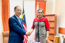 Đại sứ Việt Nam tại Ba Lan Nguyễn Hùng chào xã giao các Đại sứ ASEAN tại Ba Lan