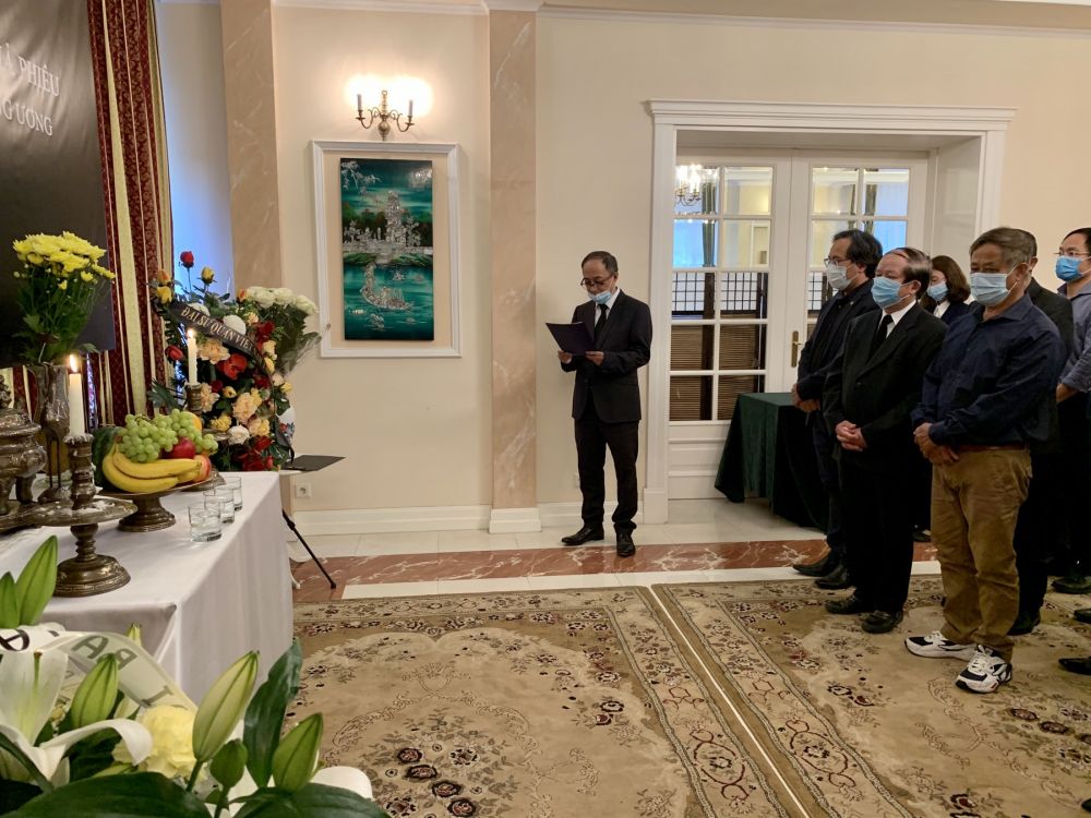 Lễ viếng nguyên Tổng Bí thư Lê Khả Phiêu tại Venezuela Anh Ba Lan Mexico và Myanmar le vieng nguyen tong bi thu le kha phieu tai venezuela anh ba lan mexico va myanmar