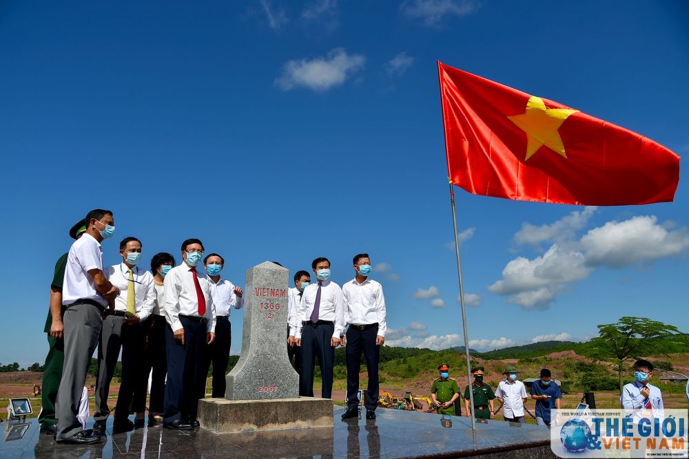 Việt Nam-Trung Quốc kỷ niệm 20 năm ký kết Hiệp ước Biên giới và 10 năm triển khai 3 văn kiện pháp lý trên đất liền viet-nam-trung-quoc-ky-niem-20-nam-ky-ket-hiep-uoc-bien-gioi-va-10-nam-trien-khai-3-van-kien-phap-ly-tren-dat-lien-1