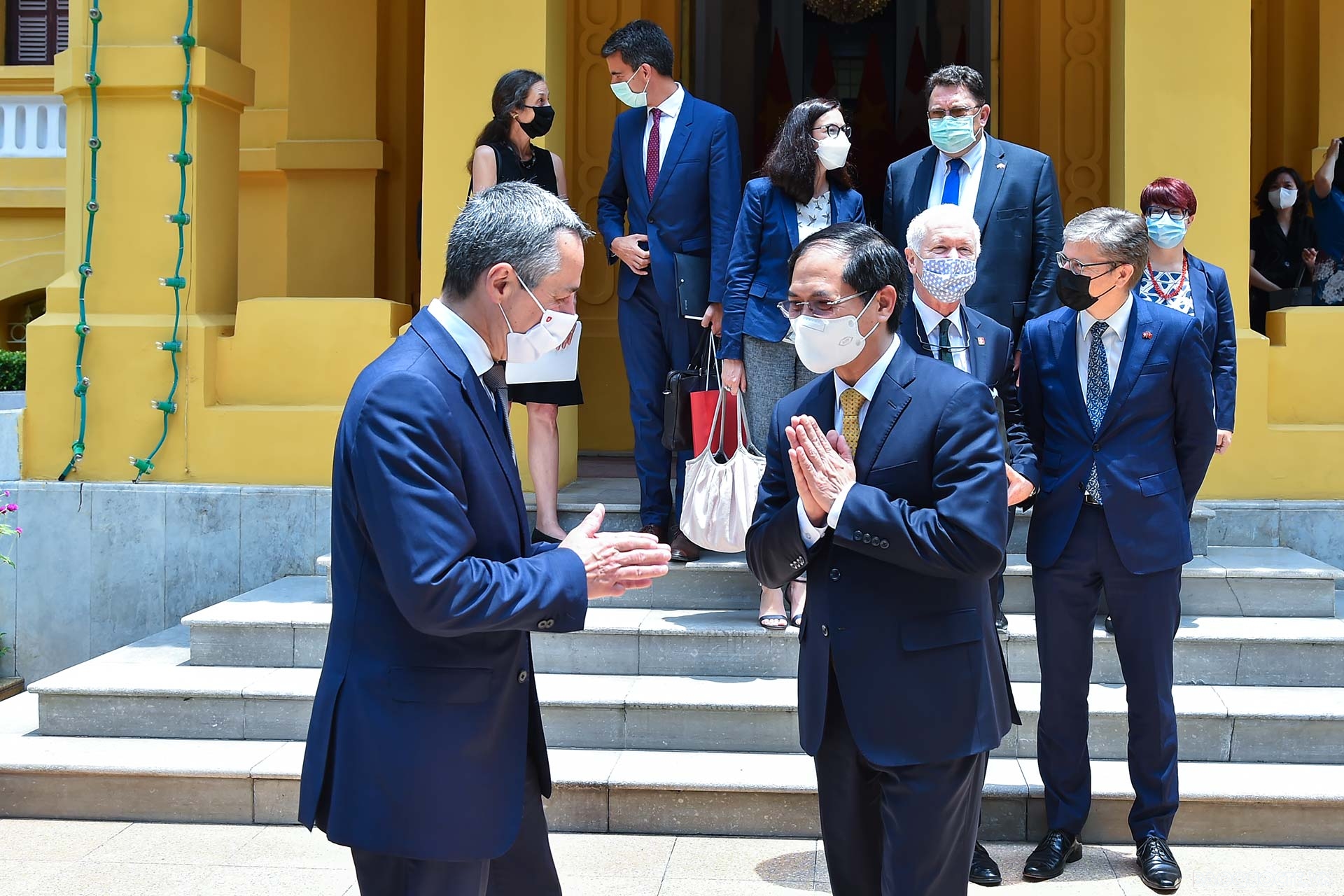 Bộ trưởng Ngoại giao Bùi Thanh Sơn đón, hội đàm với Phó Tổng thống, Bộ trưởng Ngoại giao Thụy Sỹ