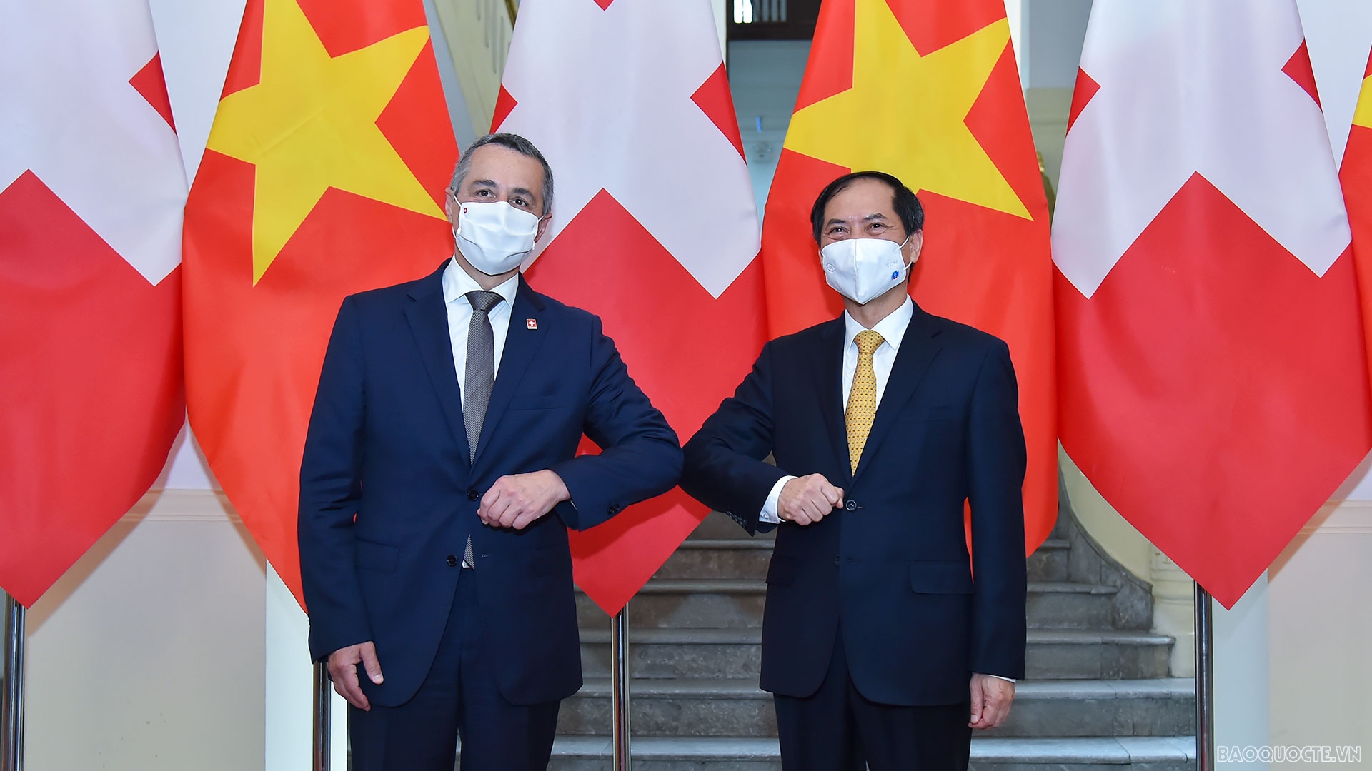 Đề nghị Thụy Sỹ tiếp tục hỗ trợ Việt Nam tiếp cận nguồn cung vaccine Covid-19, thuốc điều trị và các thiết bị y tế