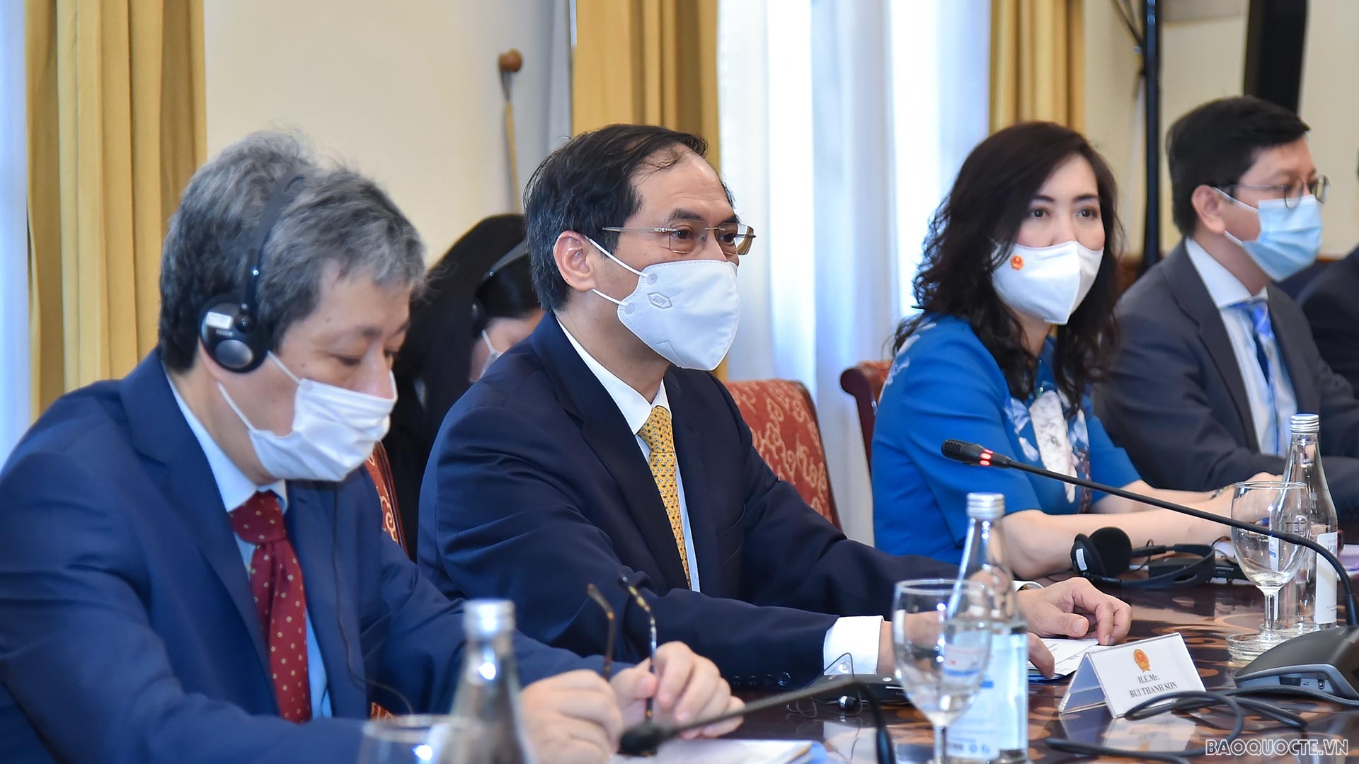 Bộ trưởng Ngoại giao Bùi Thanh Sơn đón, hội đàm với Phó Tổng thống, Bộ trưởng Ngoại giao Thụy Sỹ