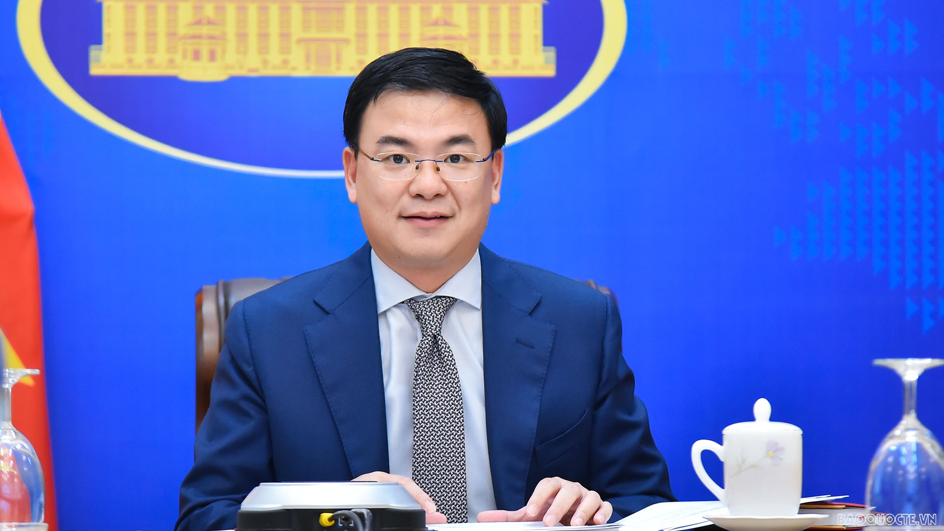 dang bo bo ngoai giao chu dong thich ung voi dai dich covid19 quyet tam thuc hien thang loi nghi quyet dai hoi xiii cua dang