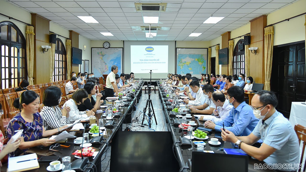 Bộ Ngoại giao quan tâm đến công tác bảo đảm đời sống cho cán bộ