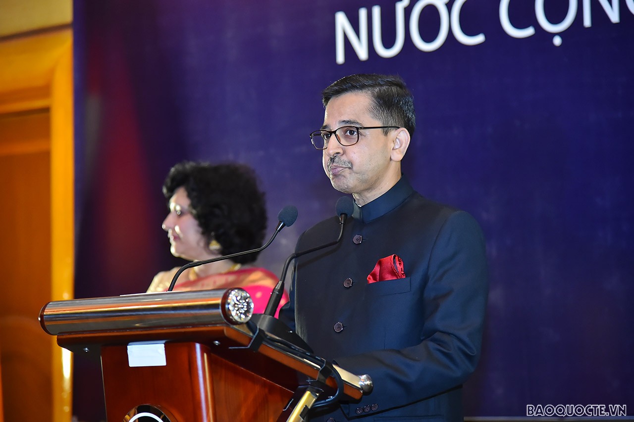 Tối ngày 15/8, Thứ trưởng Thường trực Bộ Ngoại giao Nguyễn Minh Vũ đã đến dự và phát biểu tại Lễ kỷ niệm 75 năm Quốc khánh Ấn Độ tại Hà Nội. (Ảnh: Anh Sơn)