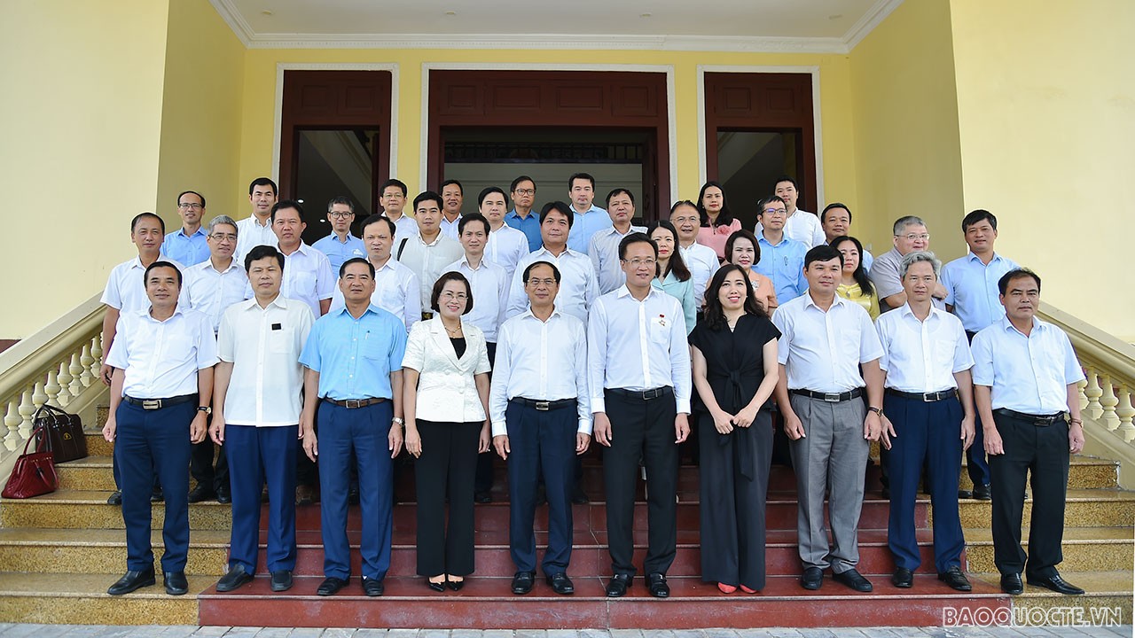 Hưng Yên phối hợp với Bộ Ngoại giao trong triển khai công tác đối ngoại phục vụ phát triển kinh tế - xã hội