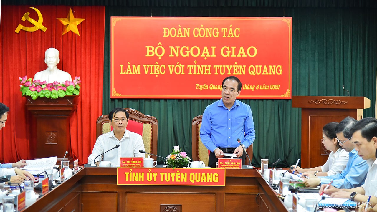  Bí thư Tỉnh ủy Chẩu Văn Lâm phát biểu tại buổi làm việc.
