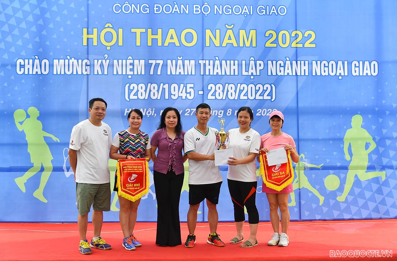 Hội thao chào mừng 77 năm ngày thành lập ngành Ngoại giao