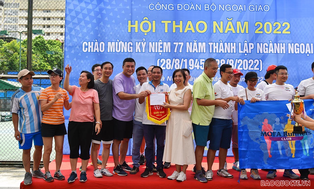 Hội thao chào mừng 77 năm ngày thành lập ngành Ngoại giao