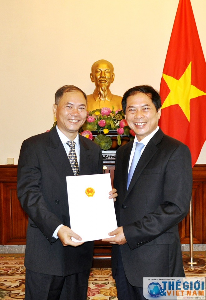 bo ngoa i giao trao quye t di nh dieu dong bo nhie m can bo