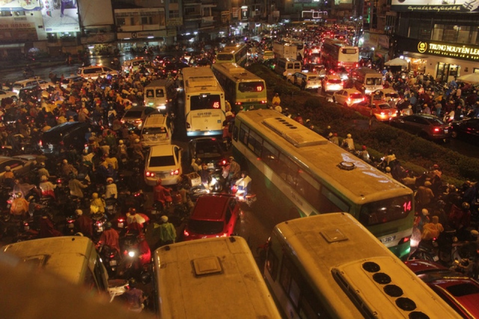 mua nhu trut sai gon thanh bien nuoc menh mong ngap chua tung thay