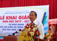 Phát động Tháng an toàn giao thông cho học sinh đến trường