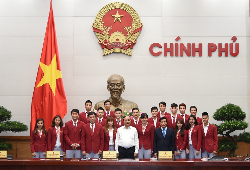 thu tuong gap mat doan the thao viet nam du sea games 29