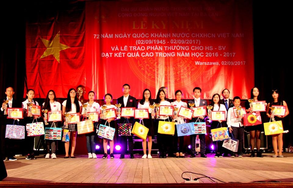 ky niem 72 nam quoc khanh 29 tai ba lan