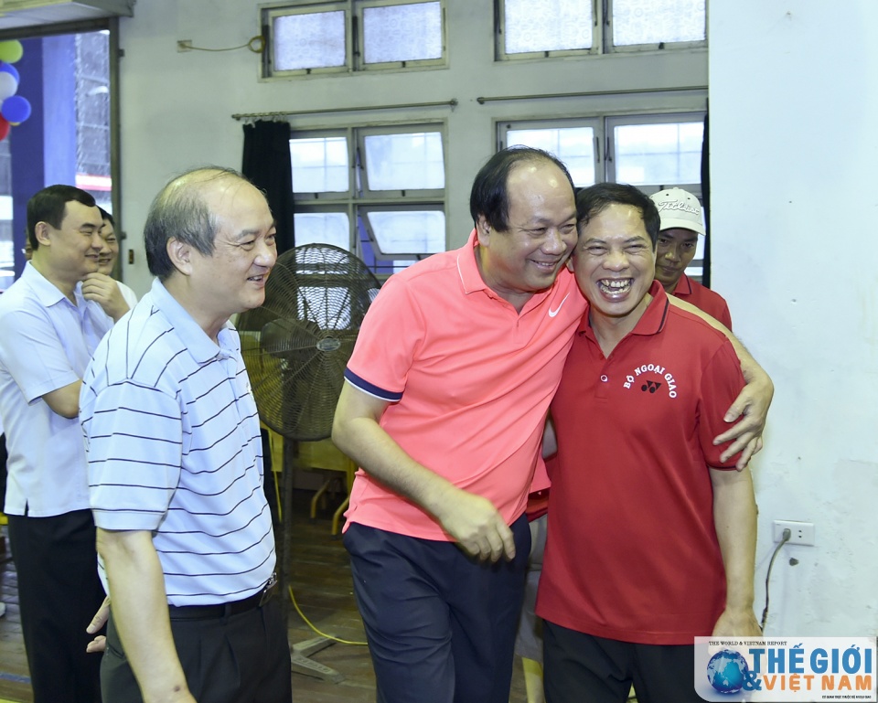 tung bung buoi giao luu the thao giua bo ngoai giao va van phong chinh phu