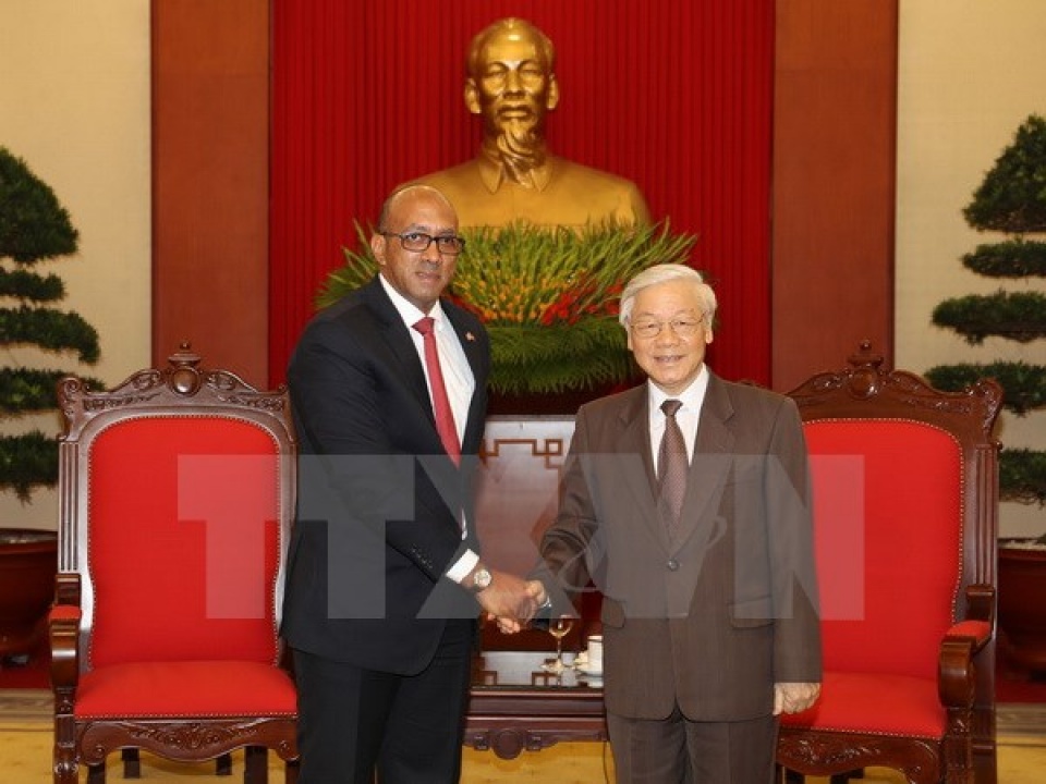 Tổng Bí thư tiếp Đại sứ Cộng hòa Cuba Herminio López Diaz tong bi thu tiep dai su cong hoa cuba herminio lopez diaz