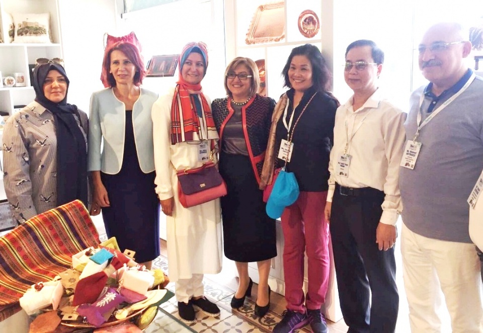 dai su viet nam tai tho nhi ky tham du hoat dong thuc dia tai dia phuong