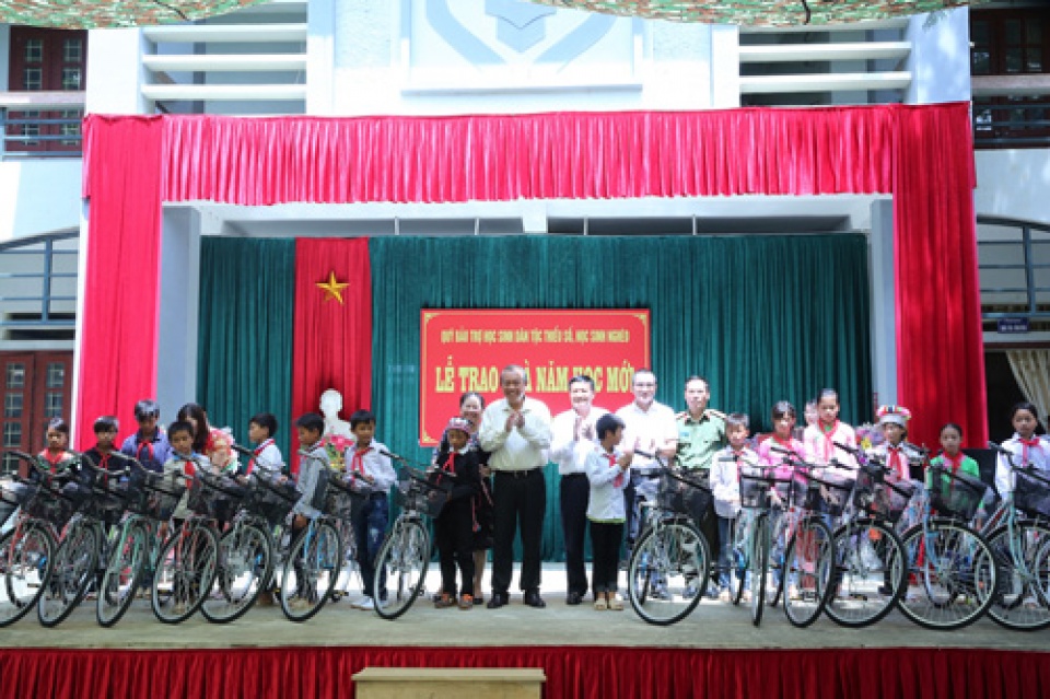 lai chau keu goi dau tu vao cac mo dat hiem