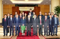 ngan hang viet dong hanh phat trien kinh te lao