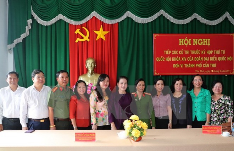 Chủ tịch Quốc hội tiếp xúc cử tri tại huyện Phong Điền, Cần Thơ can tho chu tich quoc hoi tiep xuc cu tri tai huyen phong dien