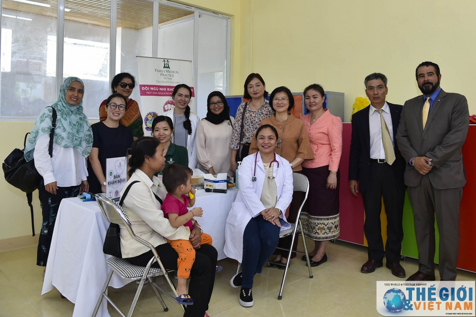 ngoai giao doan chung tay cung tre vung cao don ngay hoi den truong