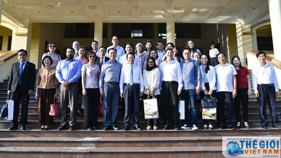 ngoai giao doan ho tro yen bai trong hoi nhap quoc te