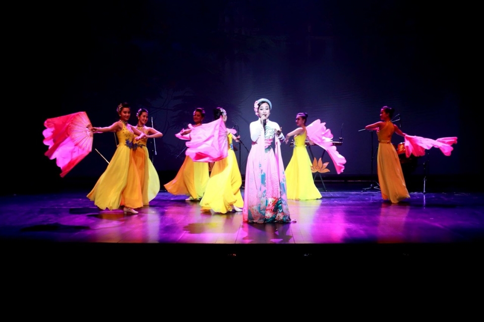 Trang trọng kỷ niệm 73 năm Quốc khánh Việt Nam tại Ba Lan và 100 năm giành độc lập Ba Lan trang trong ky niem 73 nam quoc khanh viet nam tai ba lan va 100 nam gianh doc lap ba lan