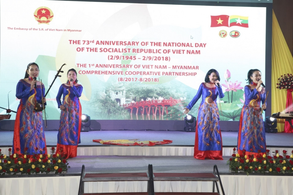 sac mau van hoa viet nam trong le ky niem quoc khanh 29 tai myanmar