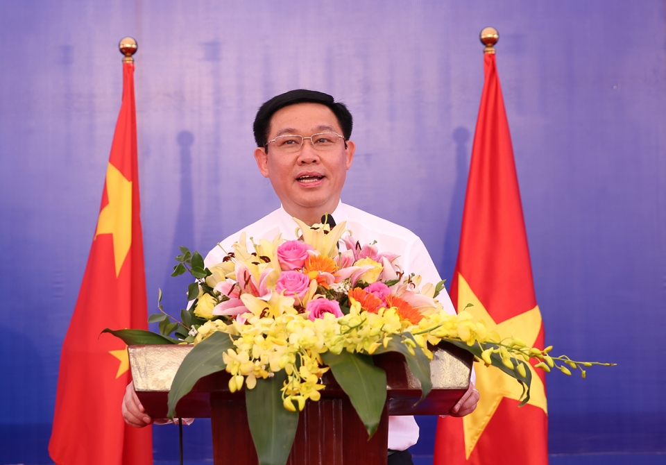 khai truong cap cua khau giua lang son khu tu tri dan toc choang quang tay trung quoc