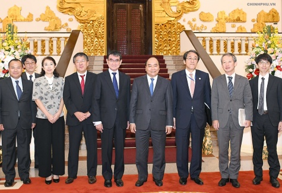 thu tuong tiep bo truong ngoai giao nhat ban