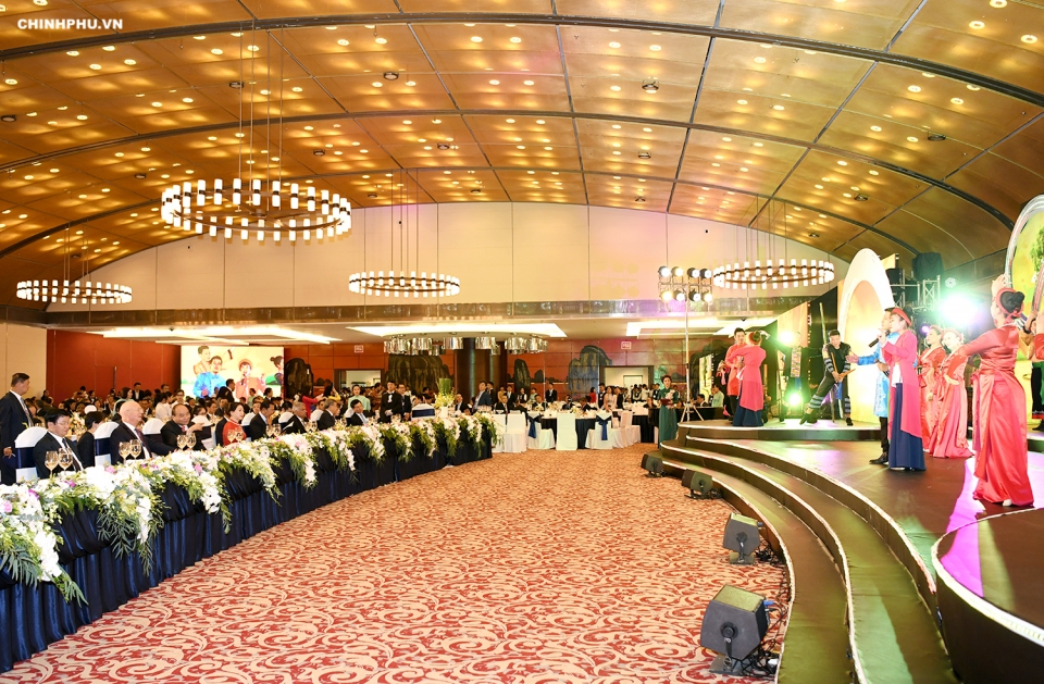 Thủ tướng chủ trì Dạ hội Quảng bá văn hóa Việt Nam tin nhap 20180913000301