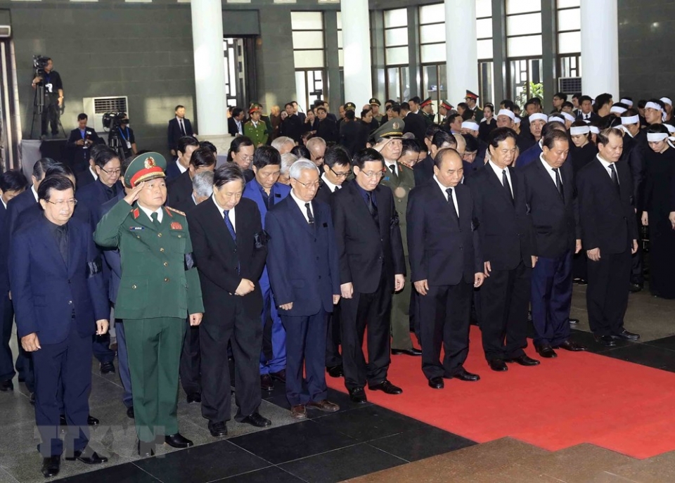 lanh dao dang nha nuoc vieng chu tich nuoc tran dai quang