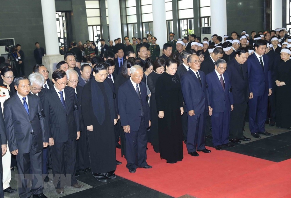 lanh dao dang nha nuoc vieng chu tich nuoc tran dai quang