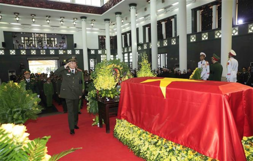 lanh dao dang nha nuoc vieng chu tich nuoc tran dai quang