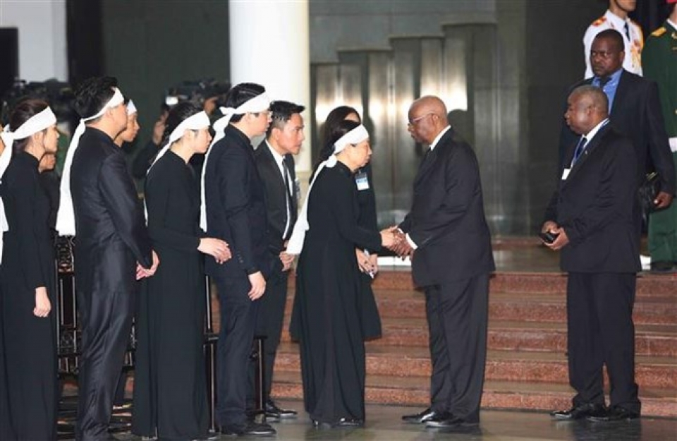 lanh dao cac nuoc va to chuc quoc te vieng chu tich nuoc tran dai quang