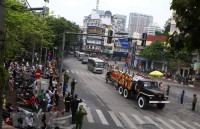 lanh dao cac nuoc cac to chuc quoc te tiep tuc gui thu dien chia buon va cu doan toi vieng chu tich nuoc tran dai quang