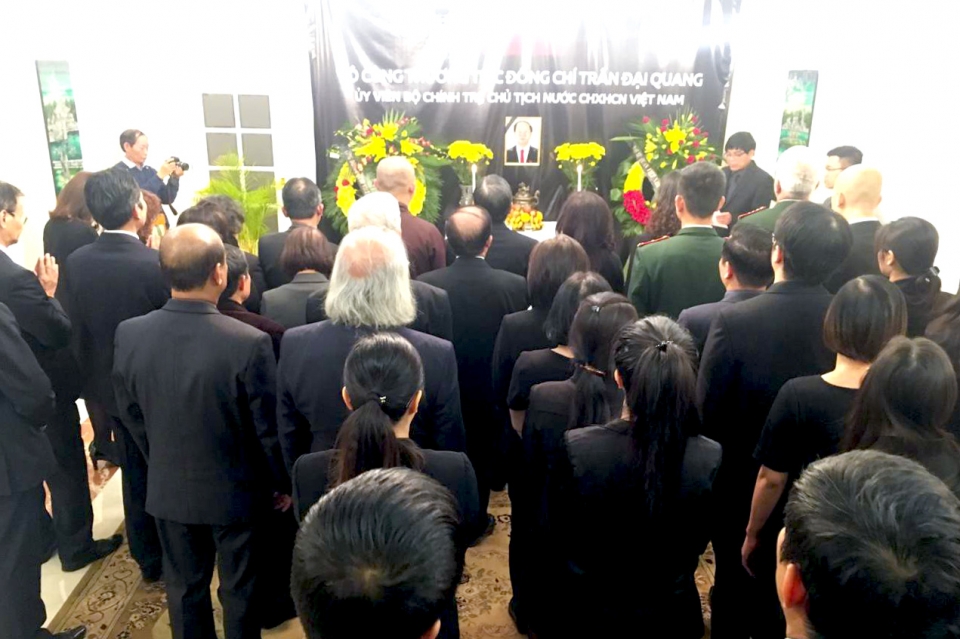 le vieng chu tich nuoc tran dai quang tai ba lan