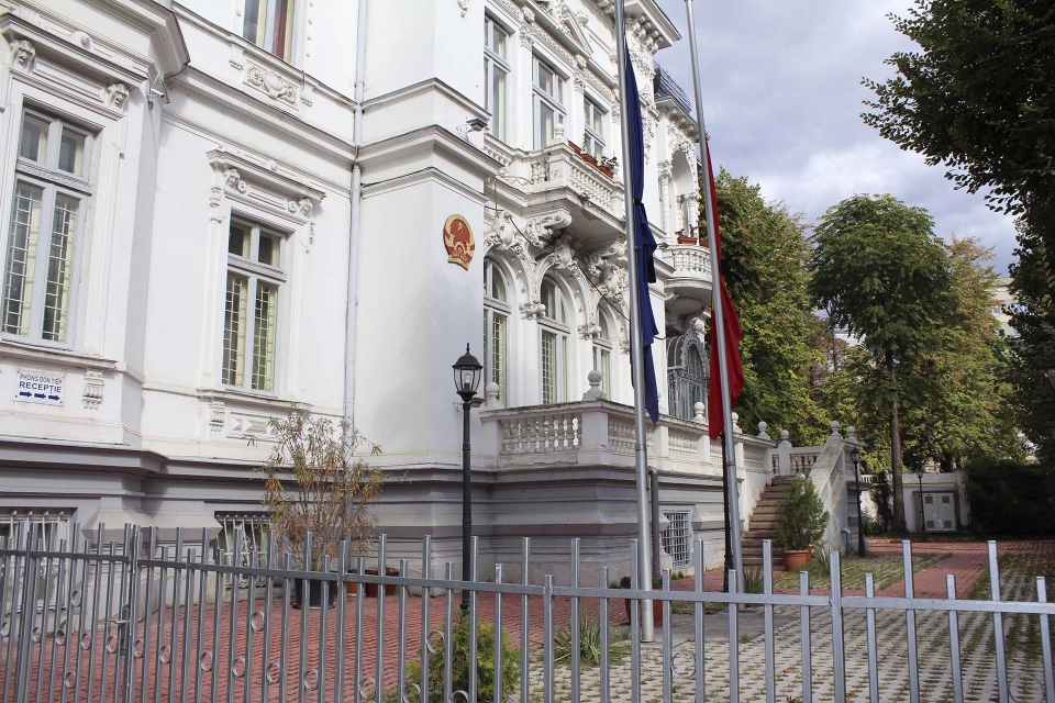 le vieng co chu tich nuoc tran dai quang tai romania