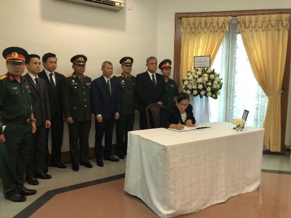 le vieng chu tich nuoc tran dai quang tai indonesia