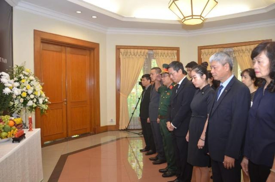 le vieng chu tich nuoc tran dai quang tai indonesia