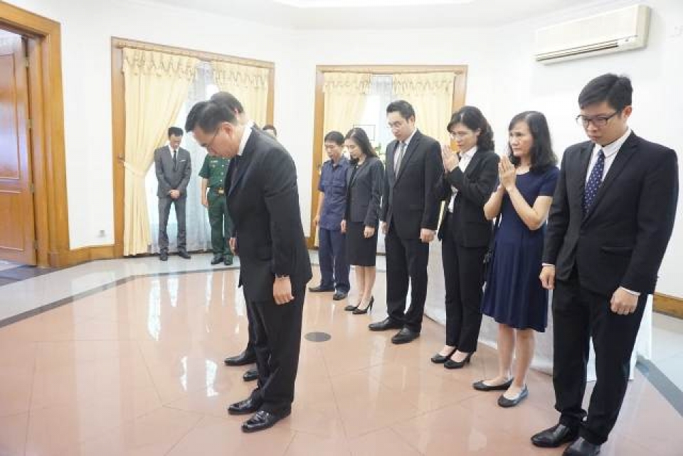 le vieng chu tich nuoc tran dai quang tai indonesia