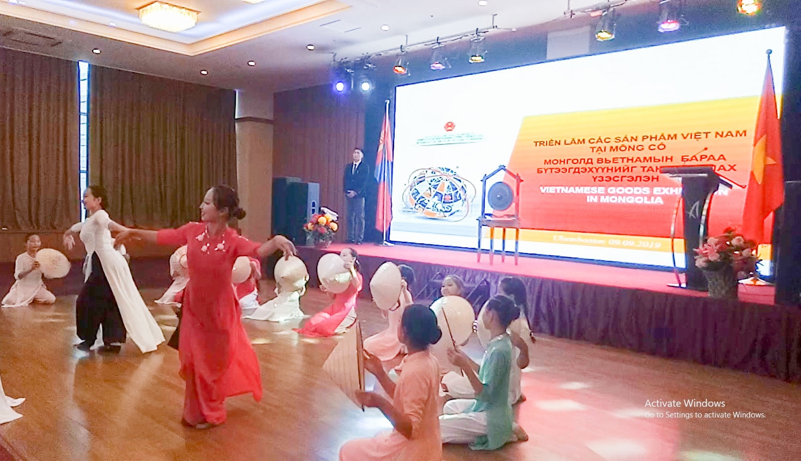 Triển lãm kỷ niệm 65 năm quan hệ Việt Nam-Mông Cổ