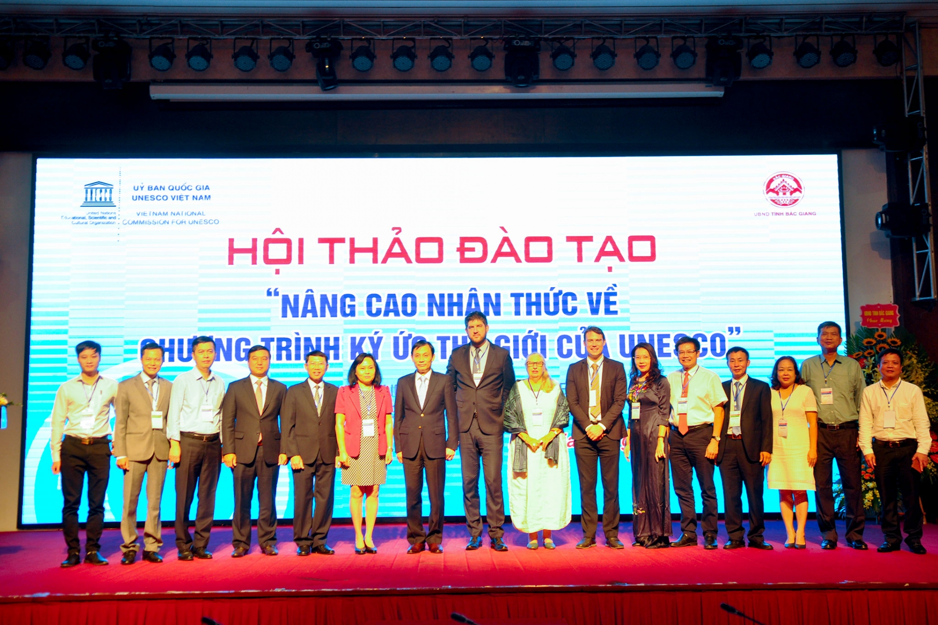 “Nâng cao nhận thức về chương trình Ký ức thế giới của UNESCO” nang cao nhan thuc ve chuong trinh ky uc the gioi cua unesco