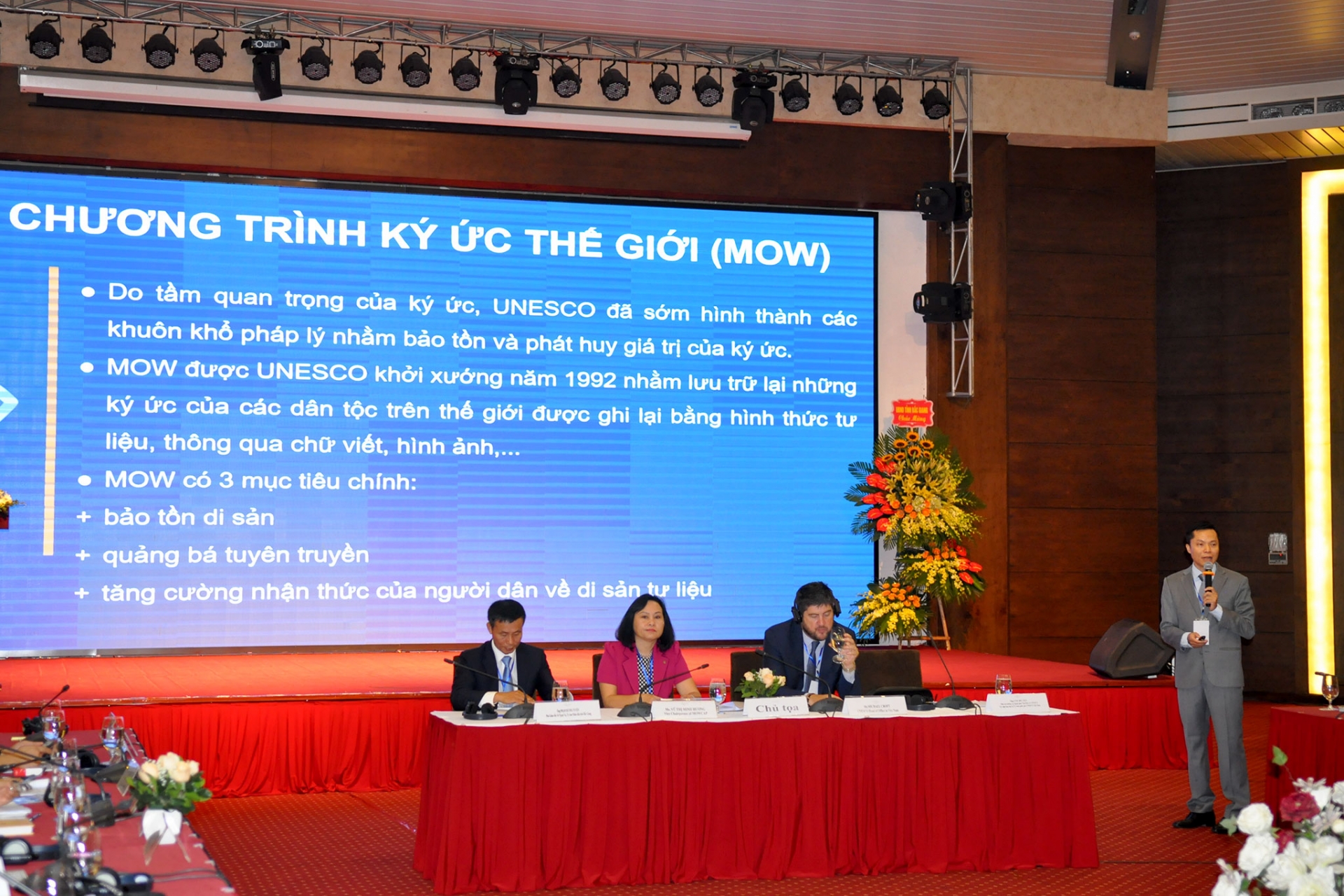 “Nâng cao nhận thức về chương trình Ký ức thế giới của UNESCO” nang cao nhan thuc ve chuong trinh ky uc the gioi cua unesco