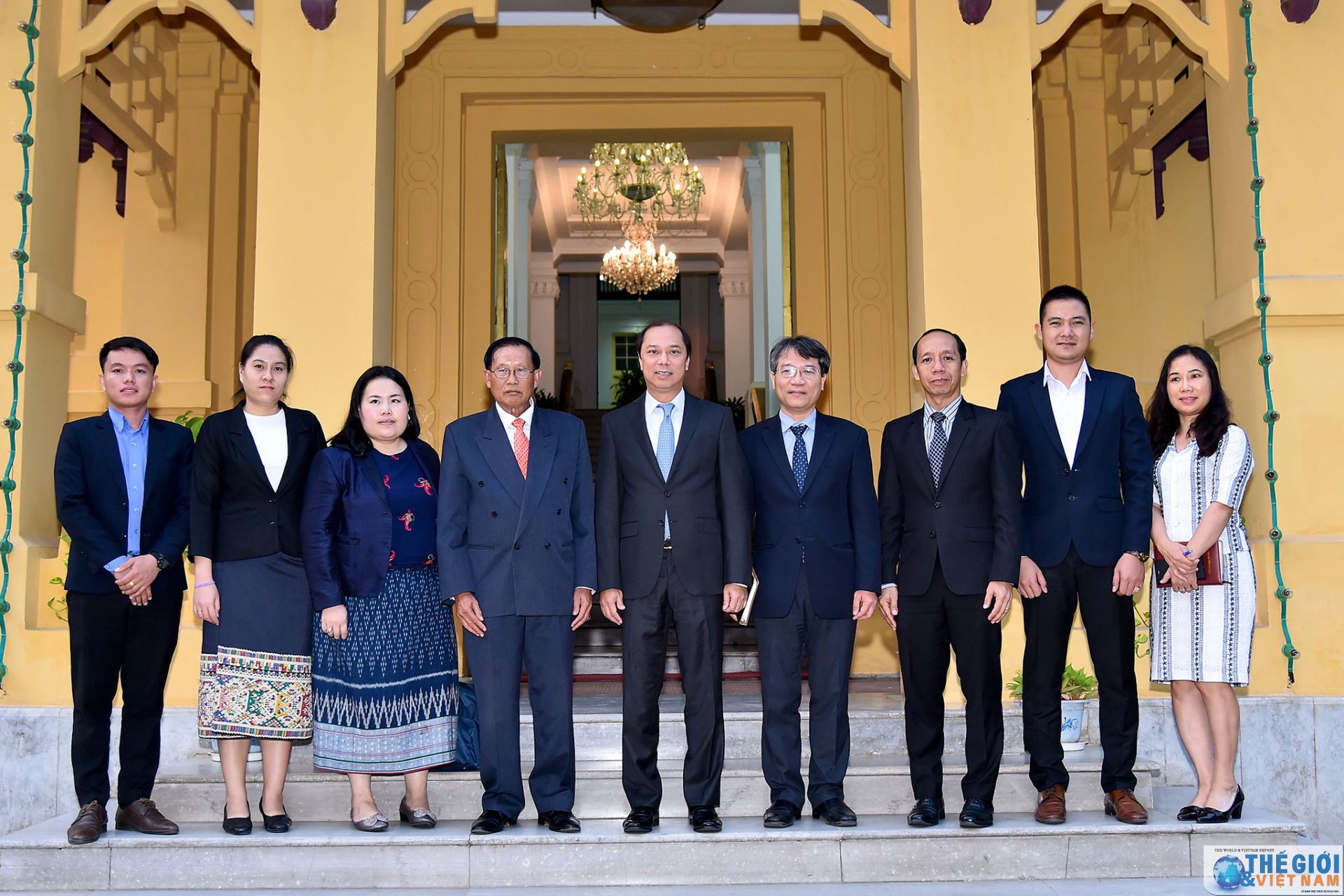 thu truong ngoai giao nguyen quoc dung tiep doan hoc vien ngoai giao lao