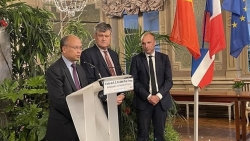 Đại sứ Đinh Toàn Thắng xúc tiến đầu tư, thương mại và trao đổi văn hóa tại Saône-et-Loire, Pháp