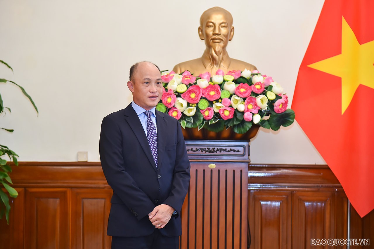 Ông Nguyễn Xuân Ánh chân thành cảm ơn sự tin tưởng của Bộ trưởng và tập thể Lãnh đạo Bộ đối với mình, khẳng định sẽ nỗ lực hết sức mình để hoàn thành tốt nhiệm vụ được Bộ trưởng và tập thể Lãnh đạo Bộ giao phó. Ông Nguyễn Xuân Ánh chân thành cảm ơn sự tin tưởng của Bộ trưởng và tập thể Lãnh đạo Bộ đối với mình, khẳng định sẽ nỗ lực hết sức mình để hoàn thành tốt nhiệm vụ được Bộ trưởng và tập thể Lãnh đạo Bộ giao phó.