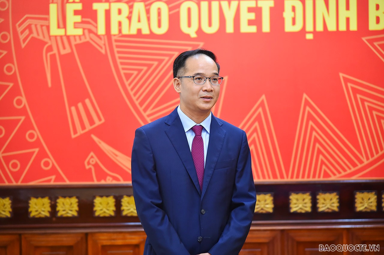 Ông Trần Trường Thủy chân thành cảm ơn sự tin tưởng của Bộ trưởng và tập thể Lãnh đạo Bộ đối với mình, khẳng định sẽ nỗ lực hết sức mình để hoàn thành tốt nhiệm vụ được Bộ trưởng và tập thể Lãnh đạo Bộ giao phó. 