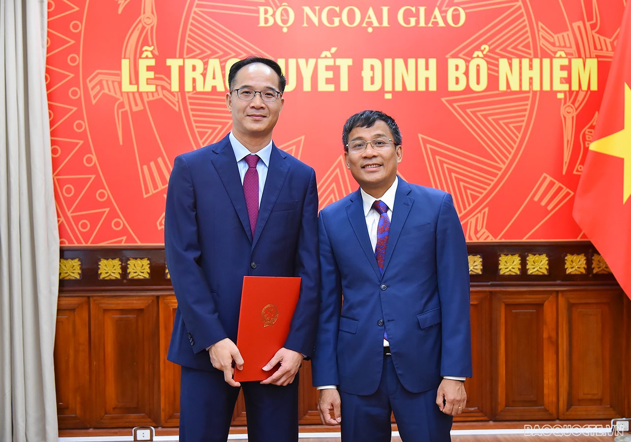 Trong bối cảnh tình hình Biển Đông còn nhiều diễn biến phức tạp, Thứ trưởng Thường trực tin tưởng, với bề dày kinh nghiệm công tác của mình, ông Trần Trường Thủy sẽ phát huy được năng lực, lãnh đạo và xây dựng tập thể đoàn kết, cùng đóng góp chung vào thành tựu đối ngoại của đất nước.